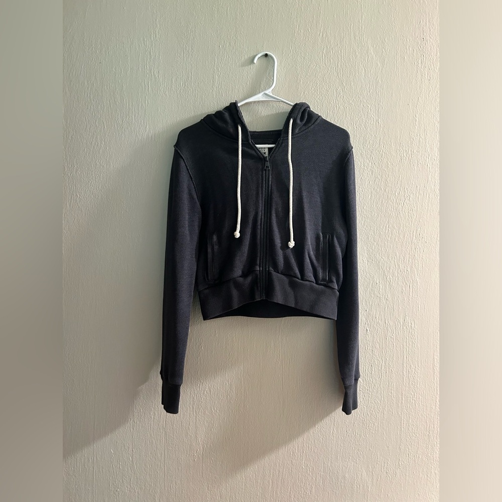 american eagle zip up cropped hoodie